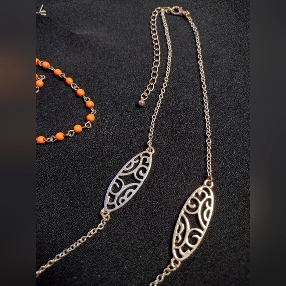 Elegant Silver and Gold Beaded Necklace Set - Picture 5 of 9